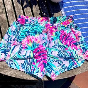 Lilly Pulitzer Runaround Shorts